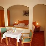 Hotel Minerva Diana Octavia 2*
