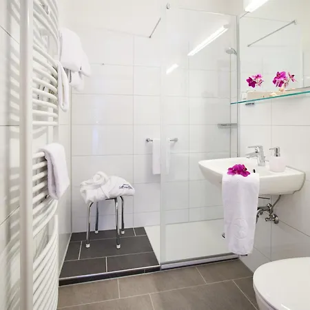 Minerva Diana Octavia Hotel 2*